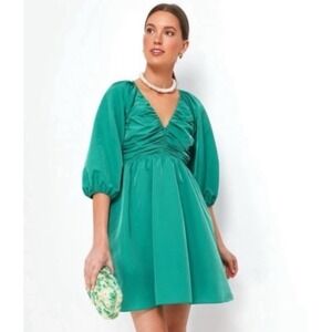 NWT Tuckernuck Hyacinth House Genevieve Ruched Mini Dress Small Emerald‎ Green